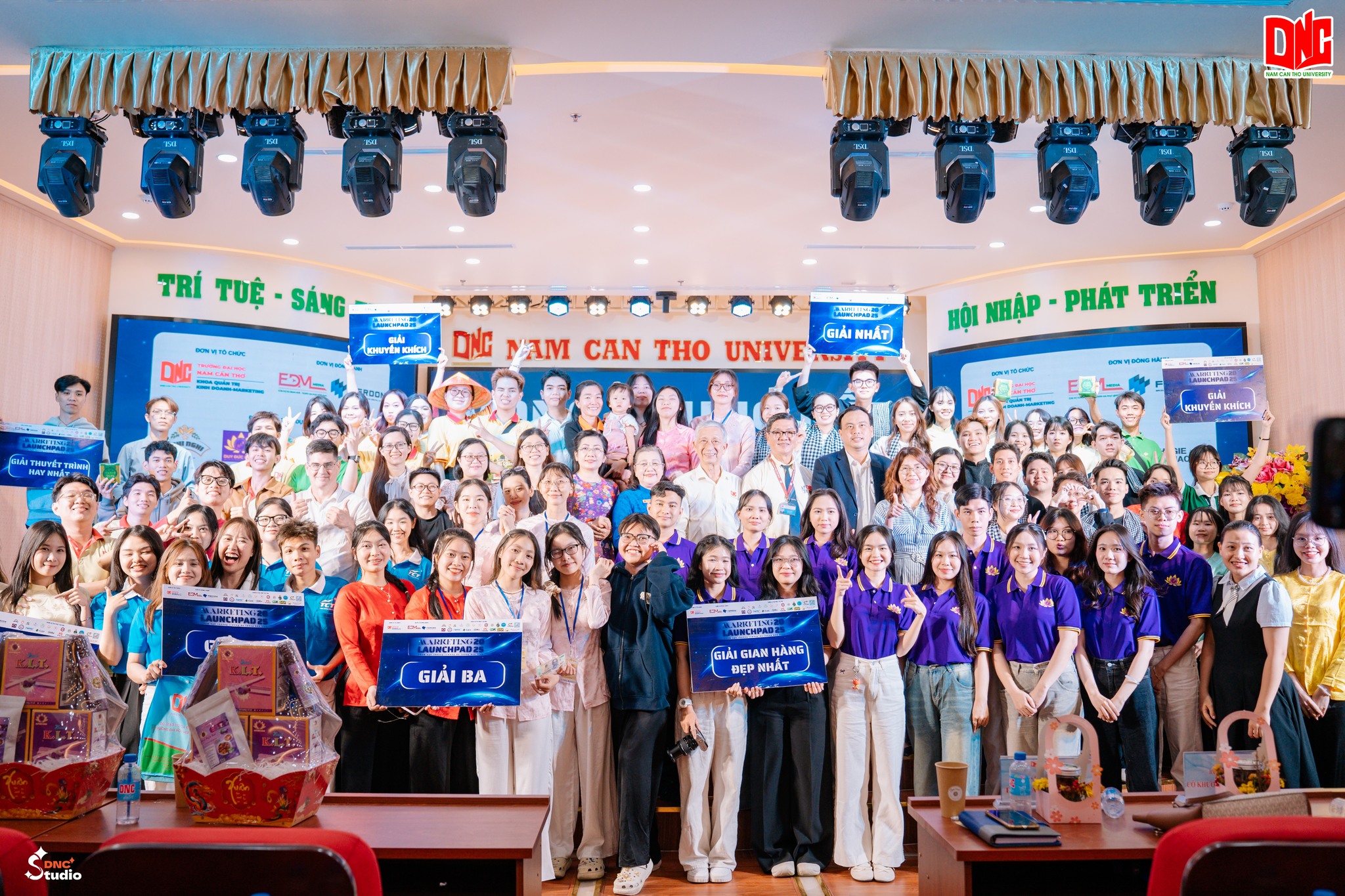 GIỚI THIỆU CLE